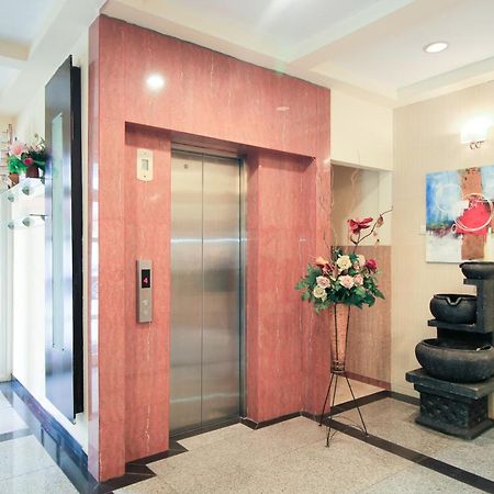 فندق أو واي أو 175 كاي-60 ريزدنس سورابايا المظهر الخارجي الصورة